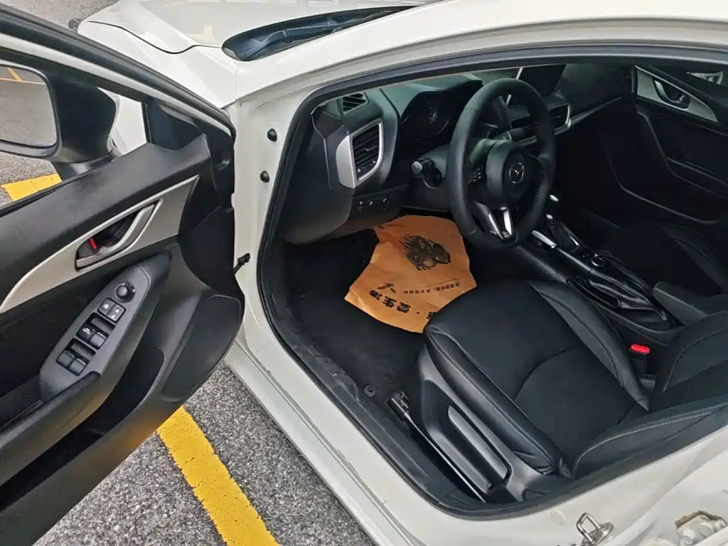 Mazda 3 Angkesela 2019 — фото 16