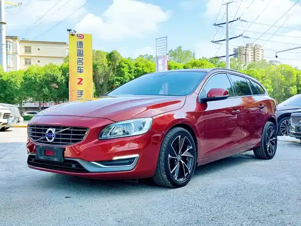 Volvo V60 2015