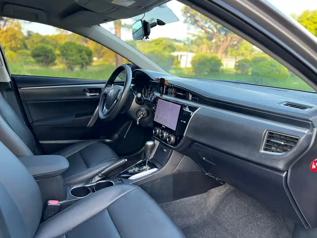 Toyota Corolla 2016 — фото 12