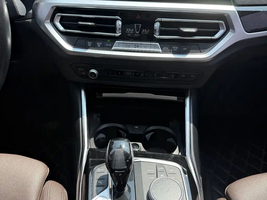 BMW 3 Series 2020 — фото 15