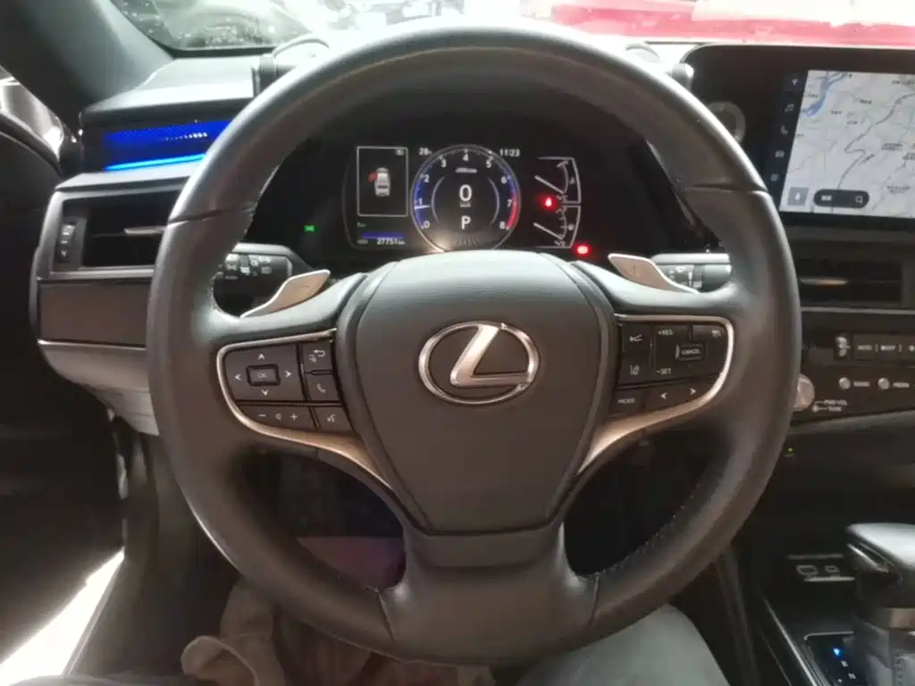 Lexus ES 2024 — фото 11