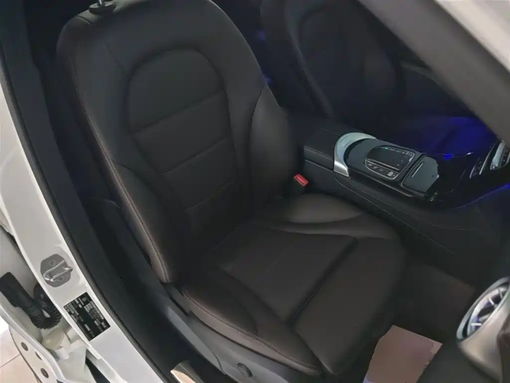 Mercedes-Benz GLC 2020 — фото 25