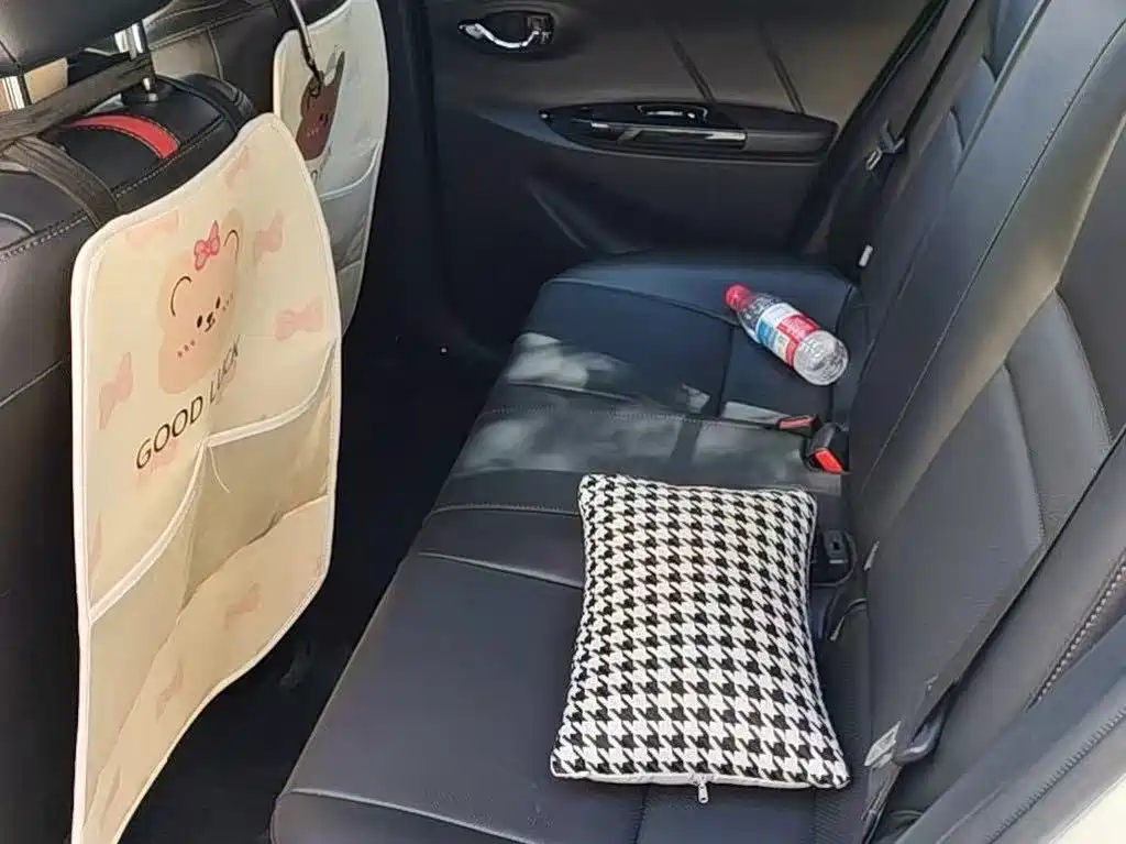 Toyota Yaris L 2023
