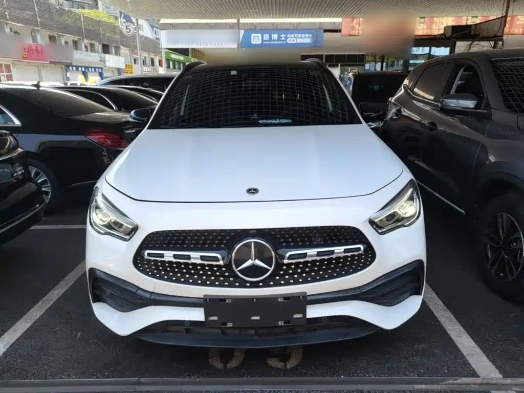 Mercedes-Benz GLA 2021