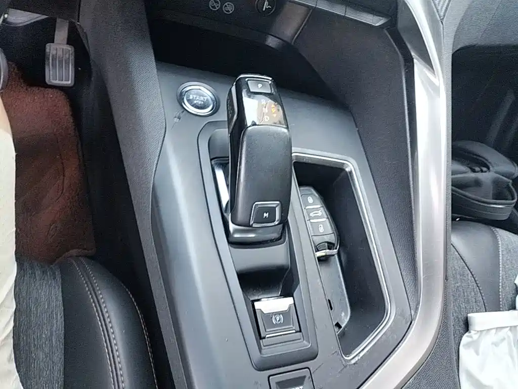 Peugeot 4008 2017 — фото 10
