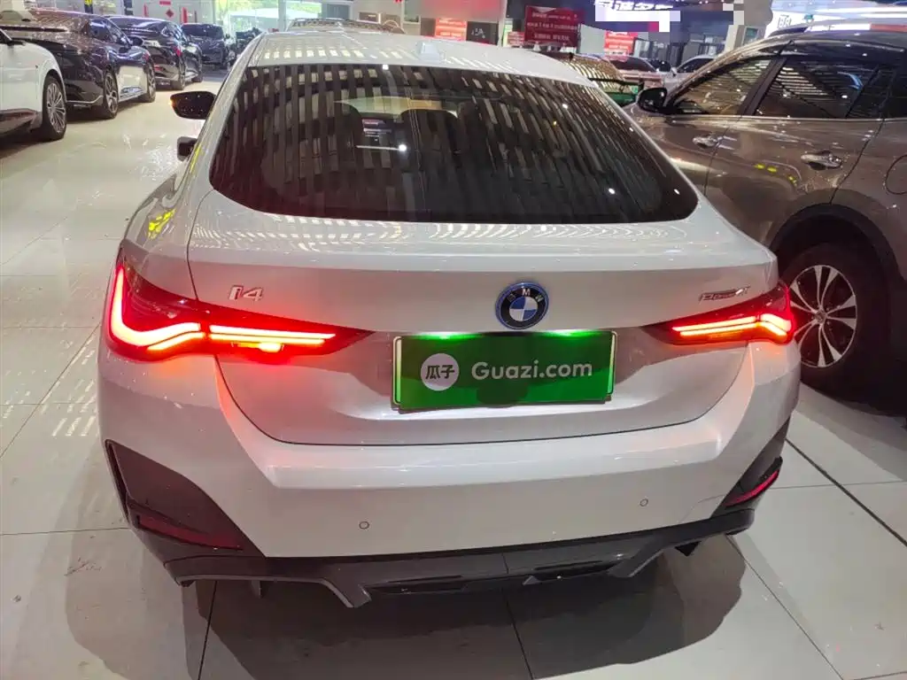 BMW i4 2026 — фото 6