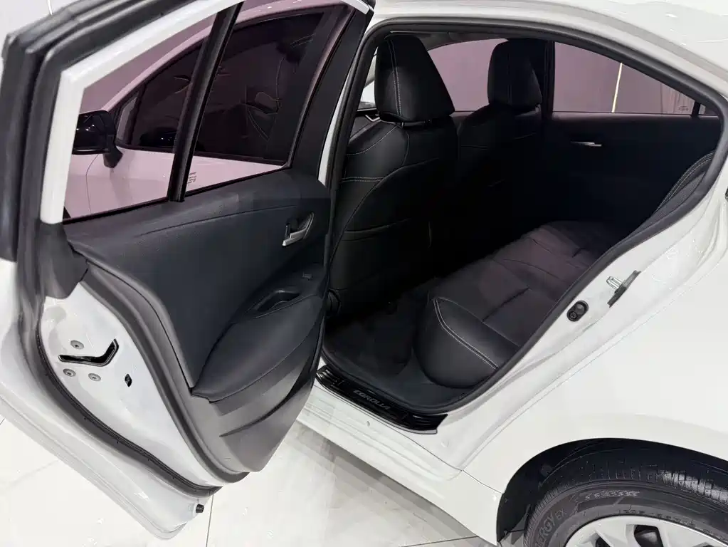 Toyota Corolla 2022 — фото 16