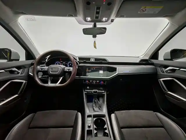 Audi Q3 2020 — фото 19