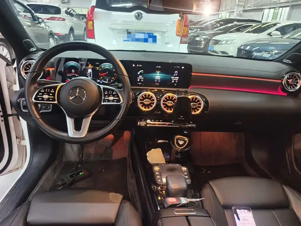 Mercedes-Benz A-Class 2020 — фото 10
