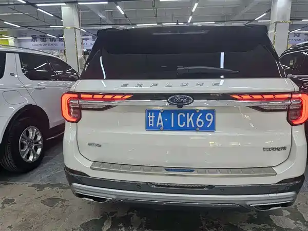 Ford Explorer 2023