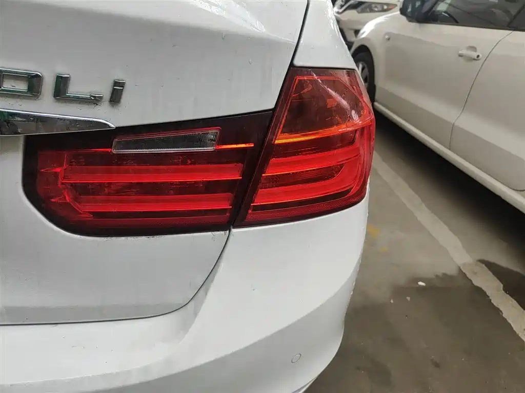 BMW 3 Series 2015 — фото 8