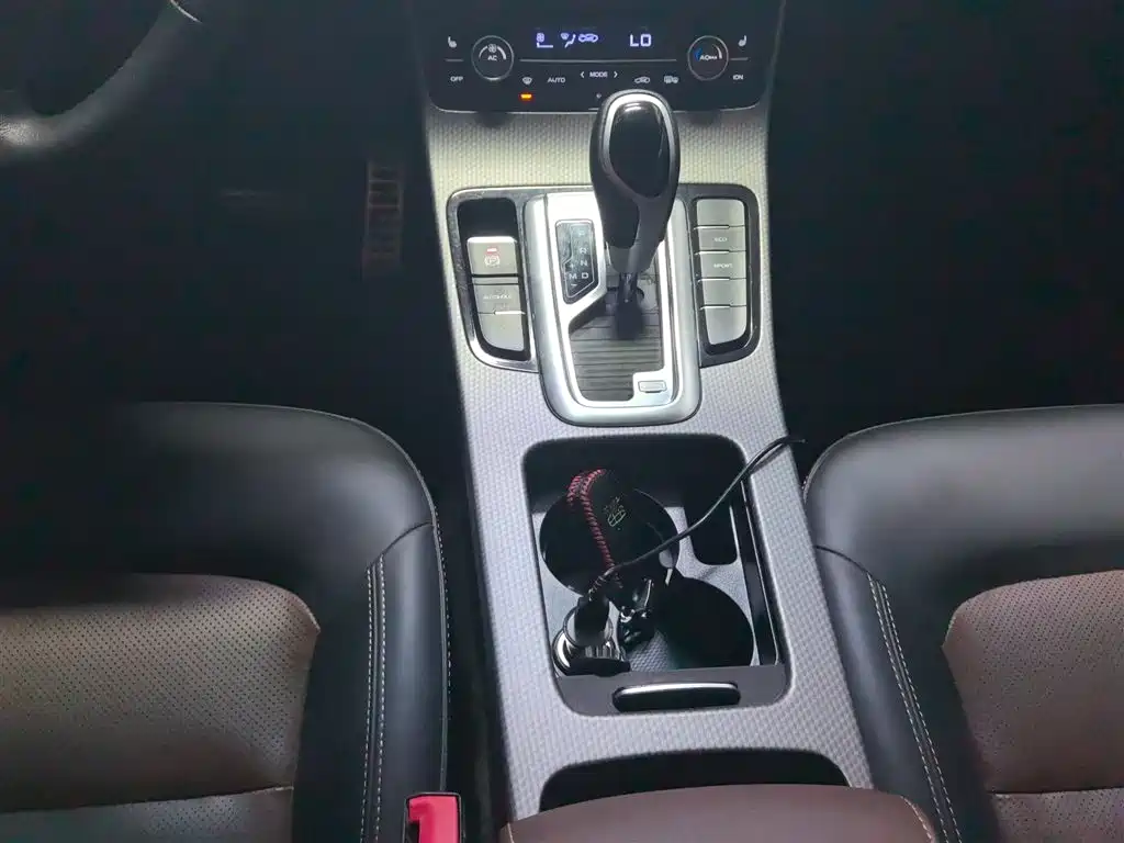 Geely Emgrand GS 2017 — фото 10