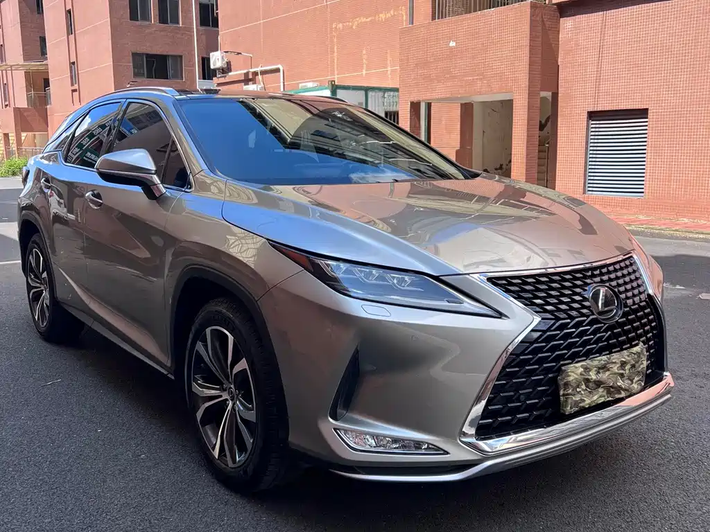 Lexus RX 2021 — фото 1