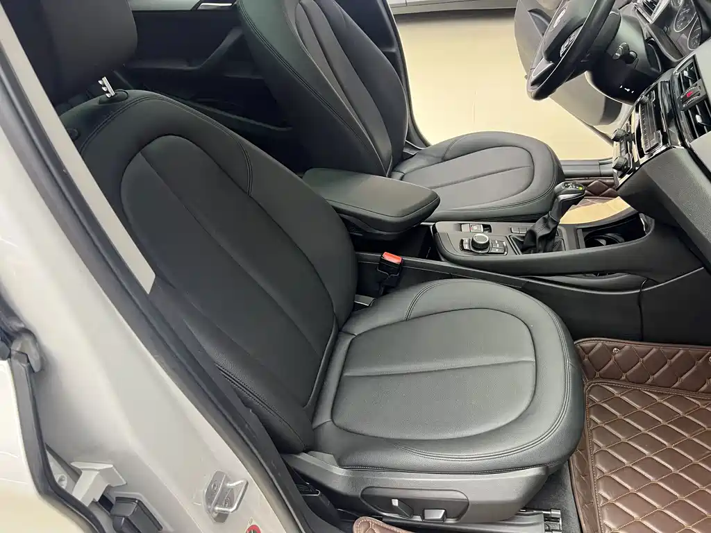 BMW X1 2017 — фото 16
