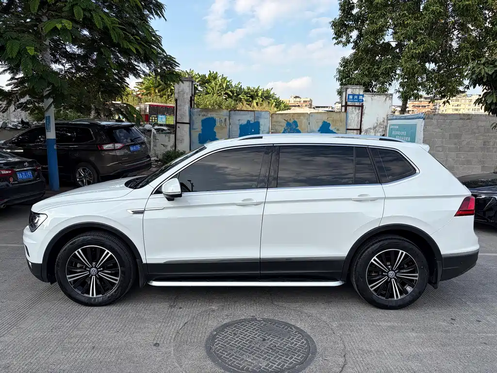 Volkswagen Tiguan L 2019 — фото 4