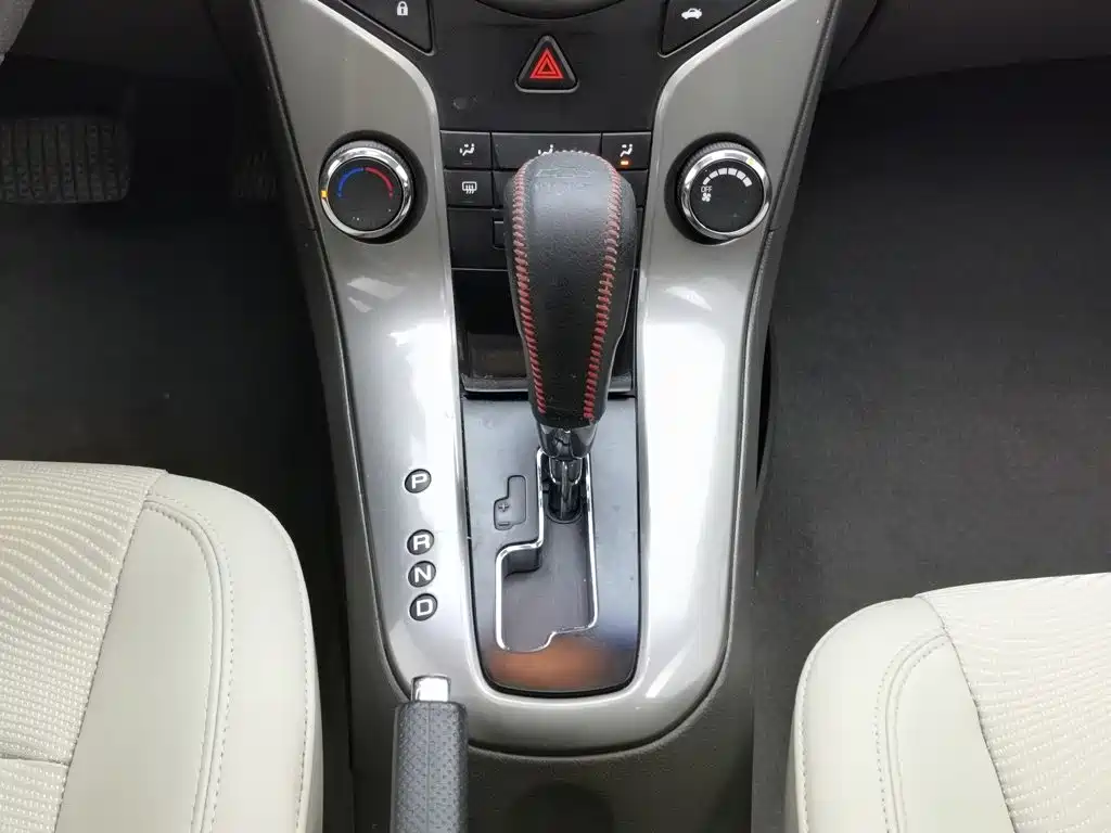 Chevrolet Cruze 2016 — фото 13