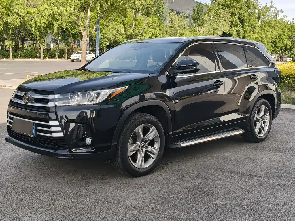 Toyota Highlander 2020 — фото 1