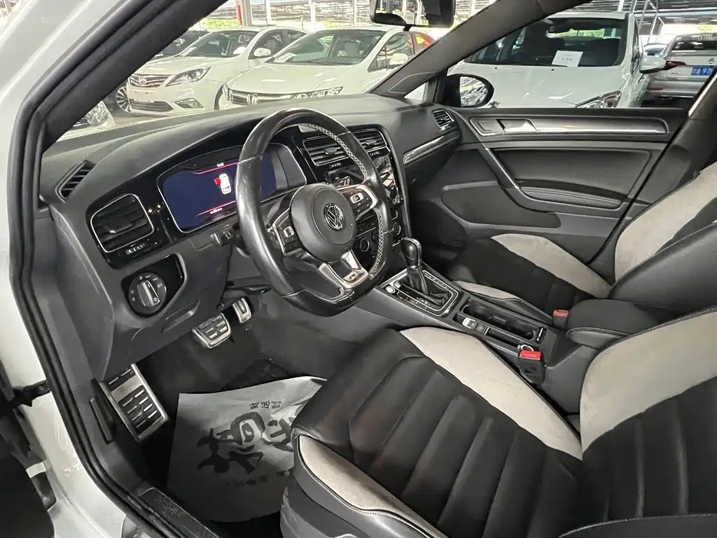 Volkswagen Golf 2020