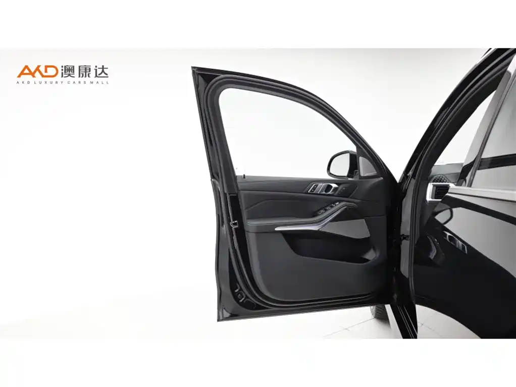 BMW X5 2025 — фото 10