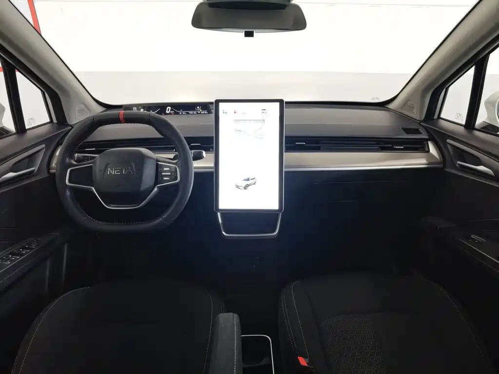 Neta V 2021