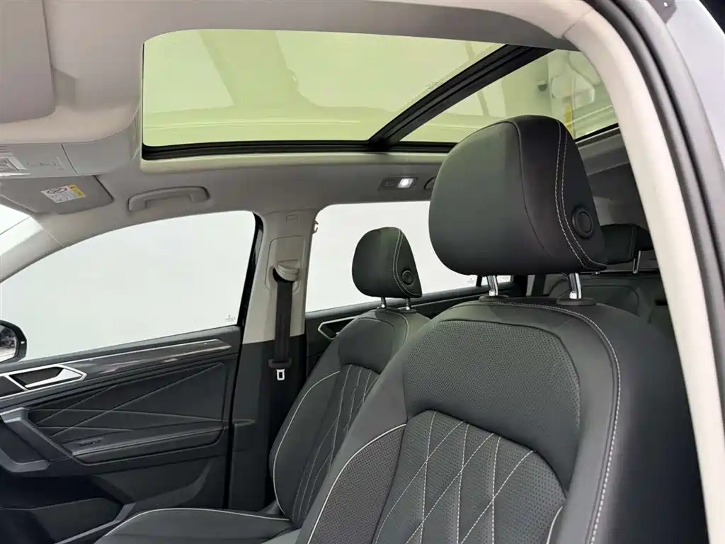Volkswagen Tiguan L 2024 — фото 16
