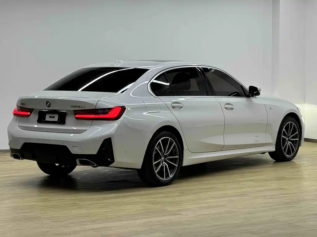 BMW 3 Series 2025