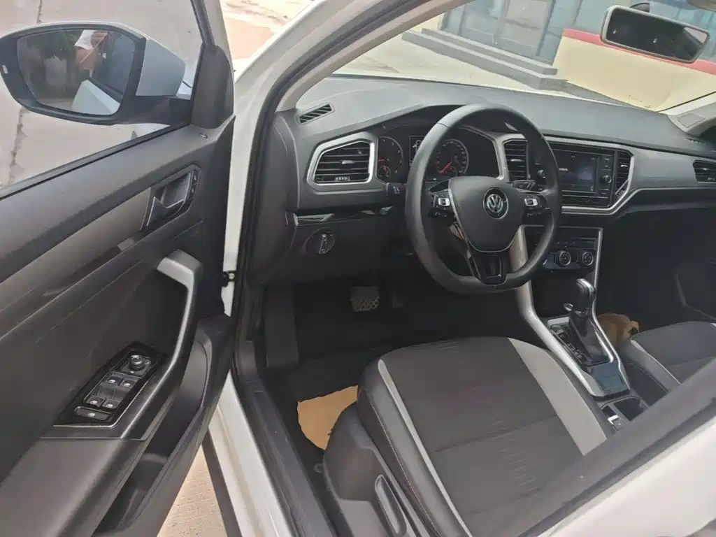 Volkswagen T-Roc 2020 — фото 16