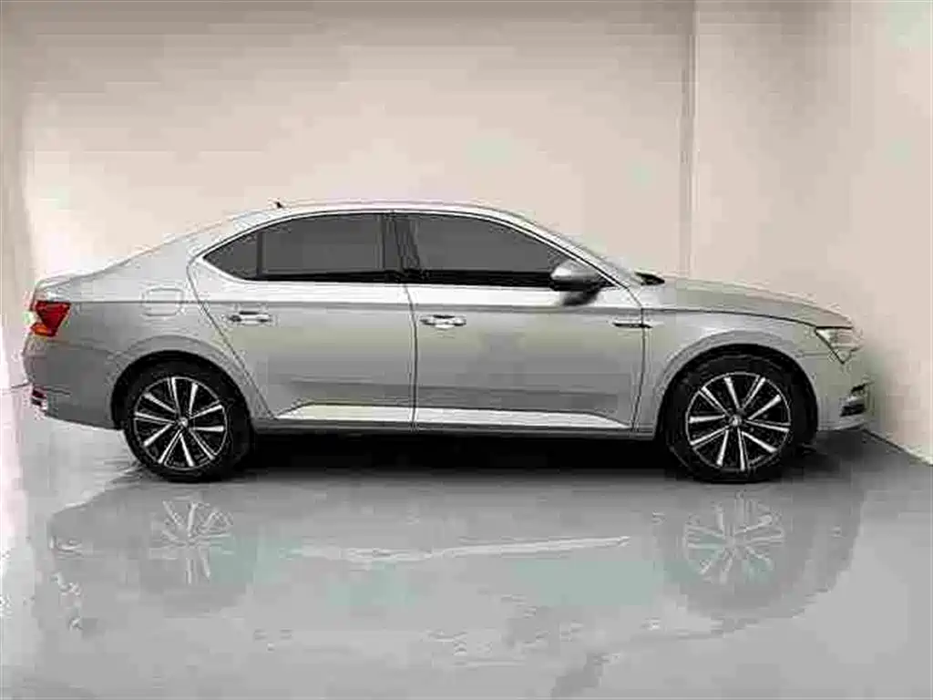 Skoda Speedy 2023 — фото 8