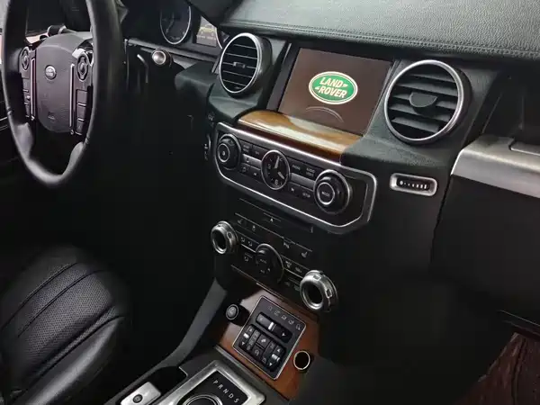 Land Rover Discovery 2016