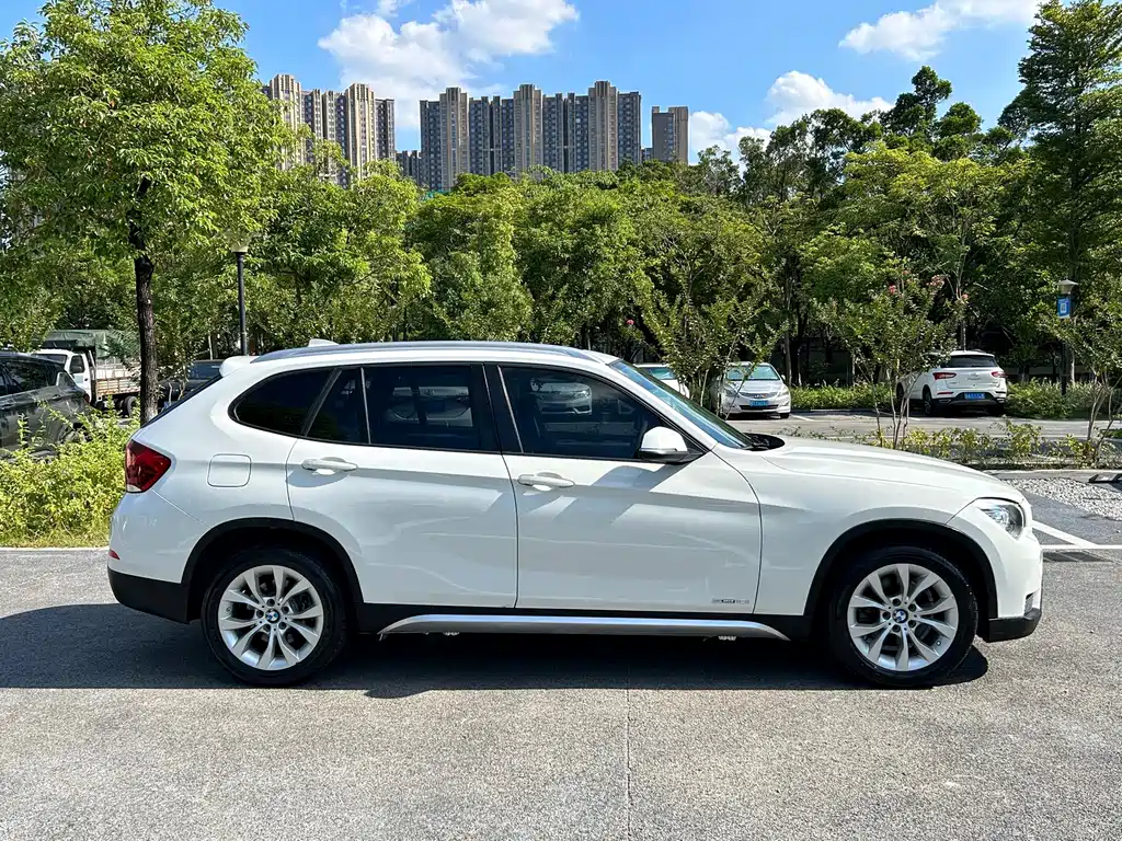 BMW X1 2014 — фото 7