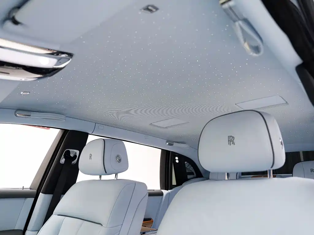 Rolls-Royce Phantom 2020 — фото 16