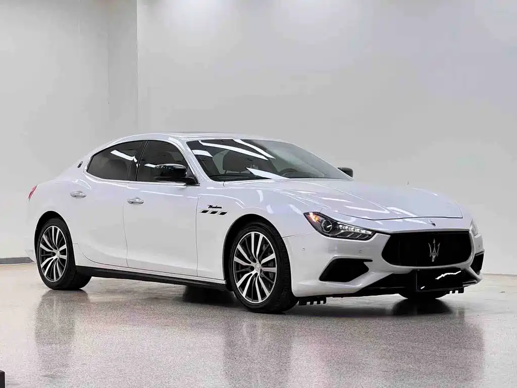 Maserati Ghibli 2016 — фото 3