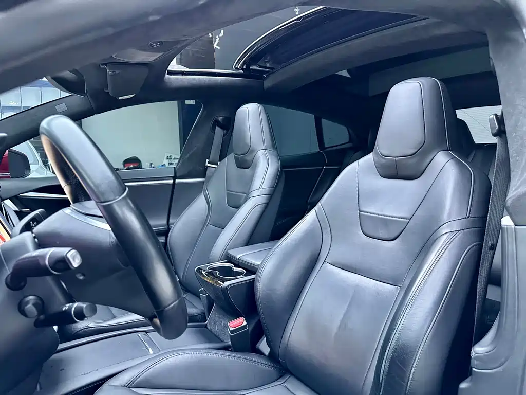 Tesla Model S 2016 — фото 19