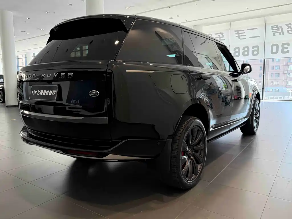 Land Rover Range Rover 2025 — фото 24