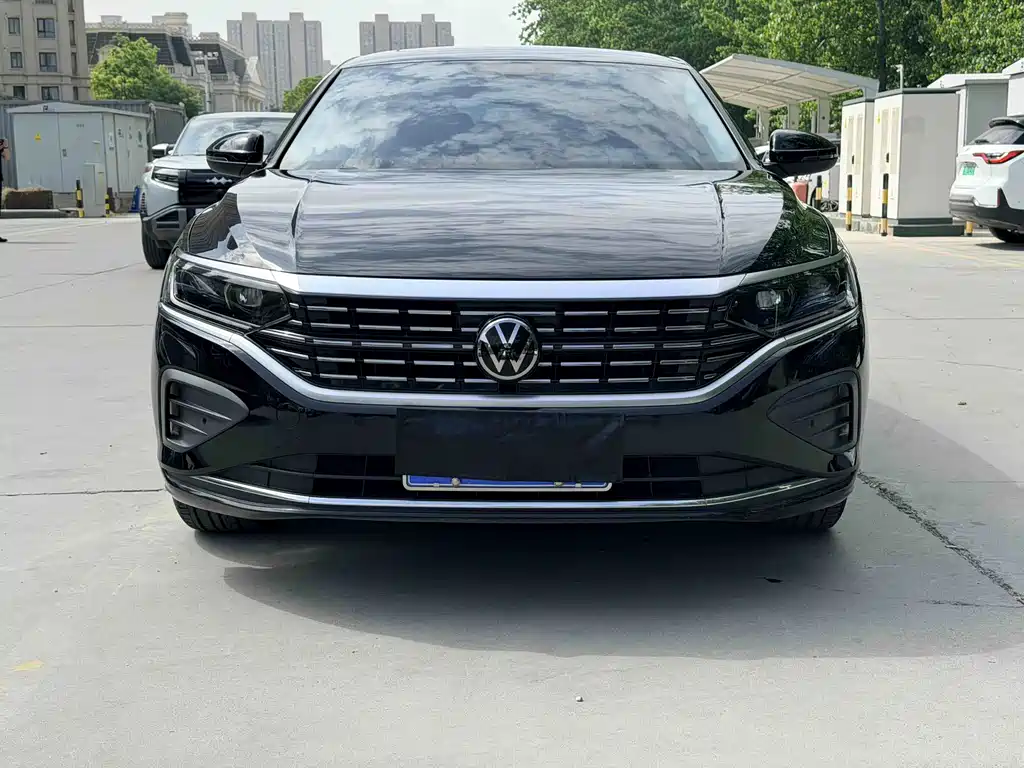 Volkswagen Passat 2024