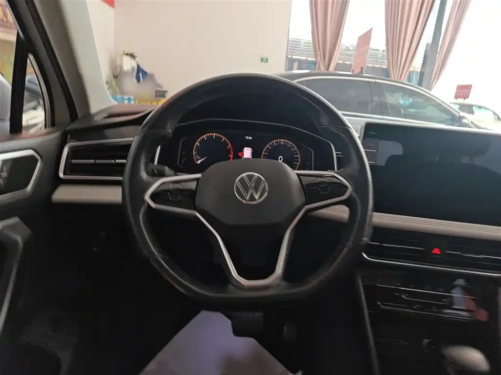 Volkswagen Tiguan L 2021 — фото 16