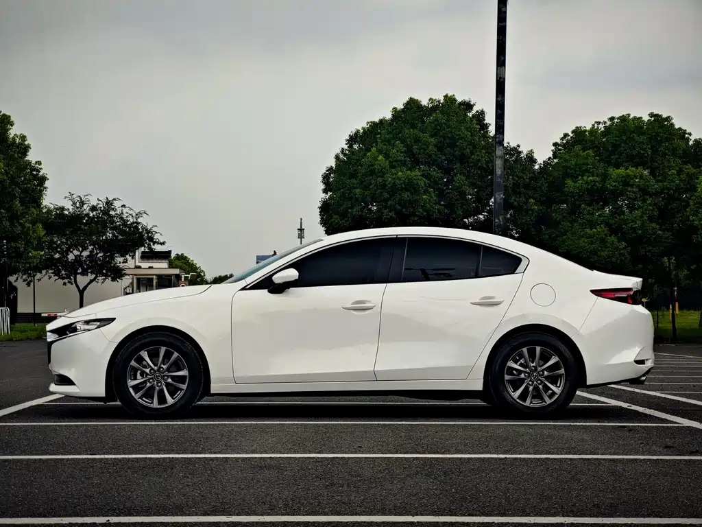 Mazda 3 Angkesela 2020
