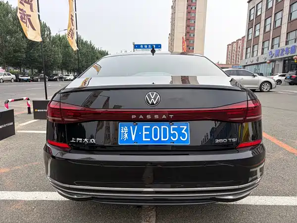 Volkswagen Passat 2023