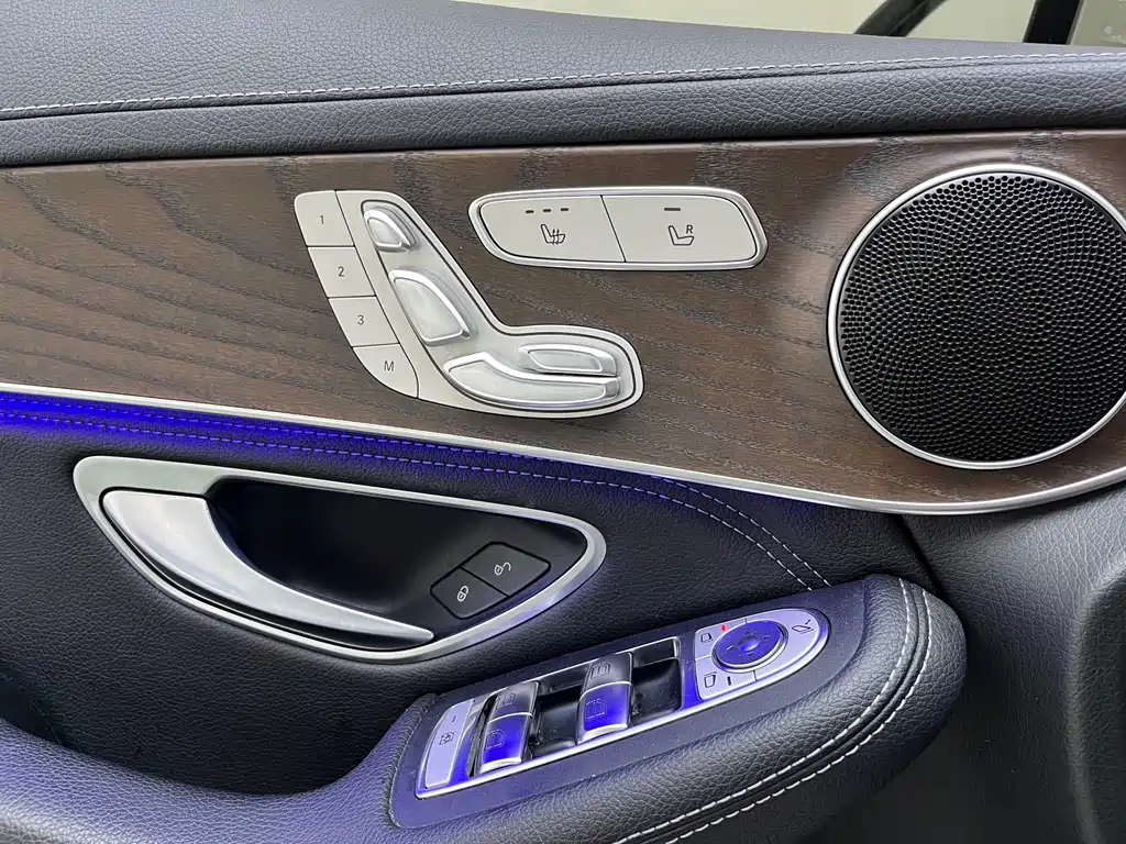 Mercedes-Benz GLC 2019 — фото 14