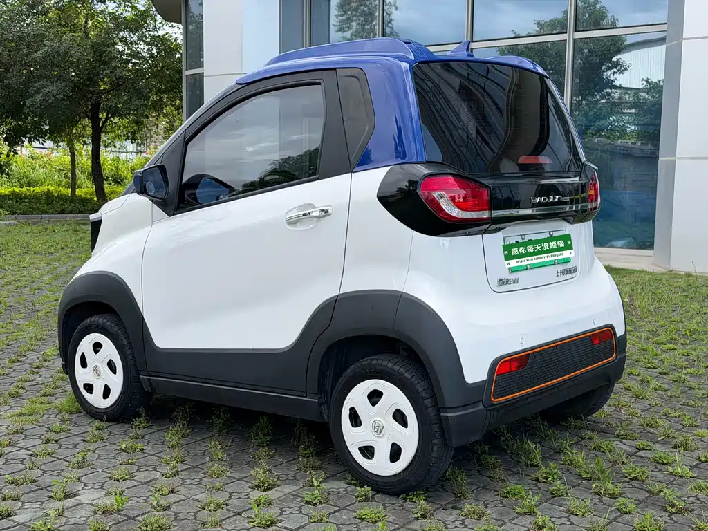 Baojun E100 2020