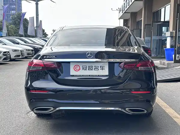 Mercedes-Benz E-Class 2022