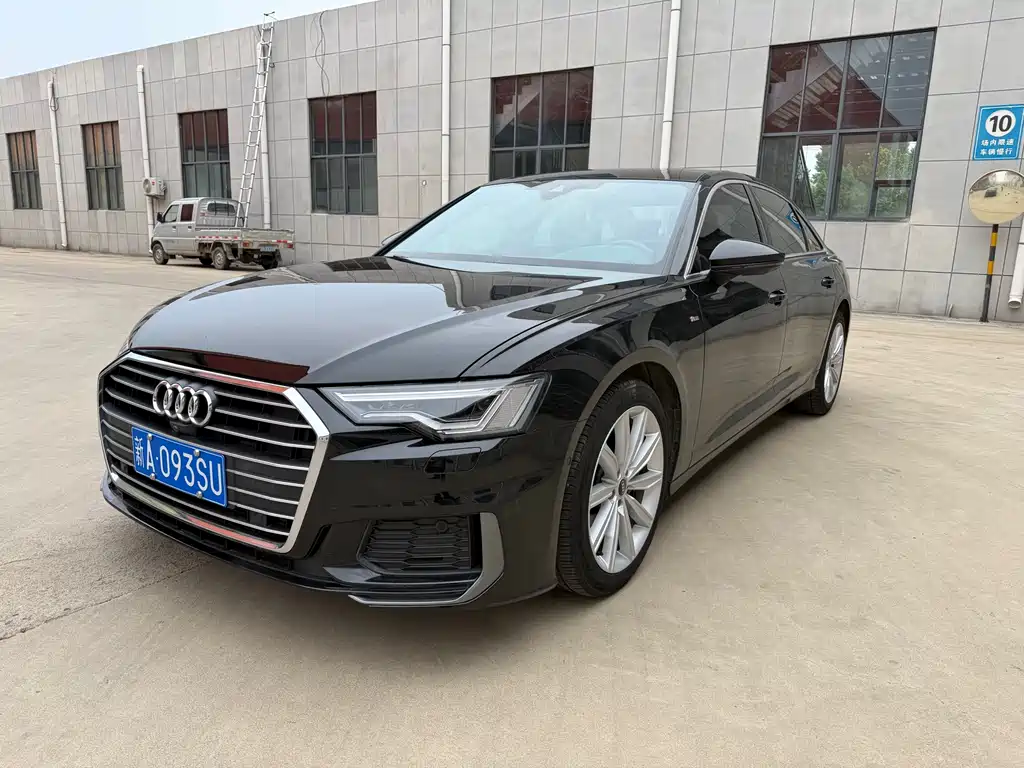 Audi A6L 2022 — фото 1