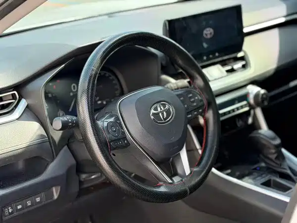 Toyota RAV4 2023