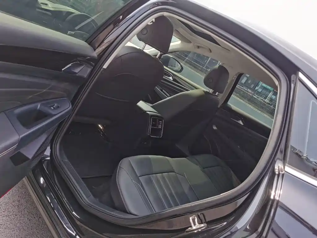 Volkswagen Passat 2023