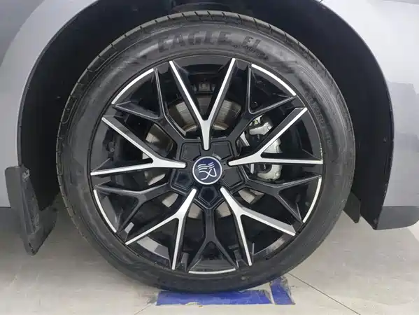 BYD Han 2024