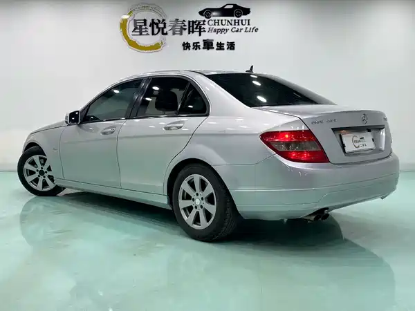 Mercedes-Benz C-Class 2011