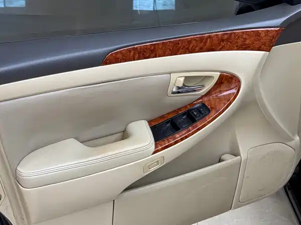 Toyota Crown 2006