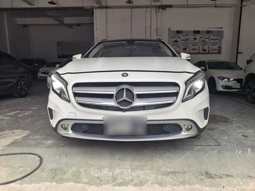 Mercedes-Benz GLA 2015