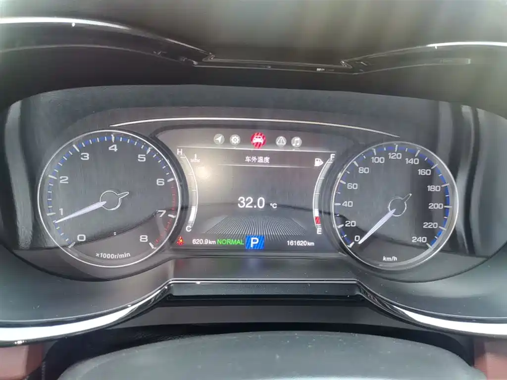 GAC Motor Trumpchi GS8 2018 — фото 12