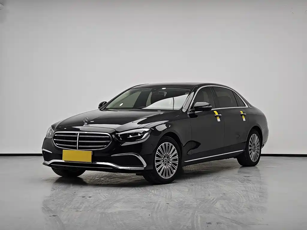Mercedes-Benz E-Class 2023 — фото 1